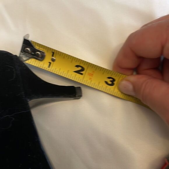 bettye muller velvet pointy toe low heeled pumps.  New without box - Picture 4 of 7